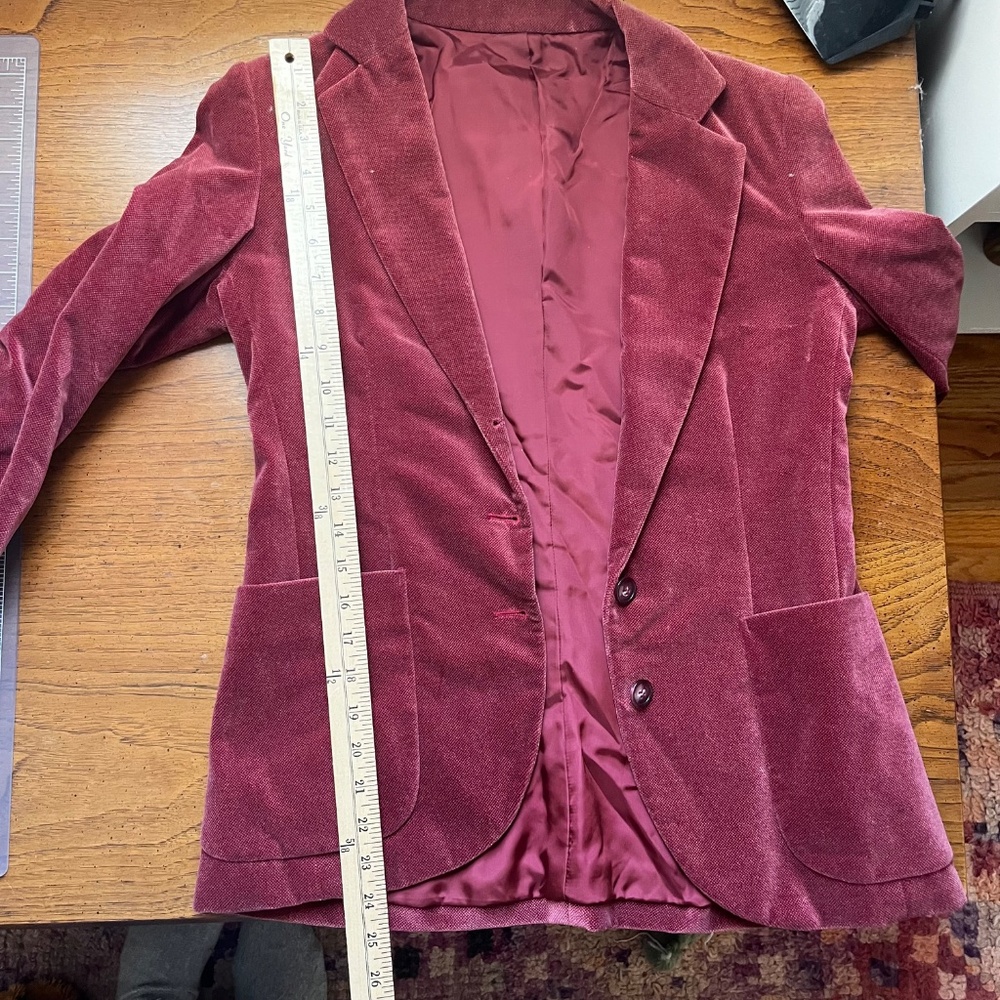 Vintage 3 Button Soft Burgundy / Dark Dusty Rose Velvet Blazer Size Small - Picture 7 of 9